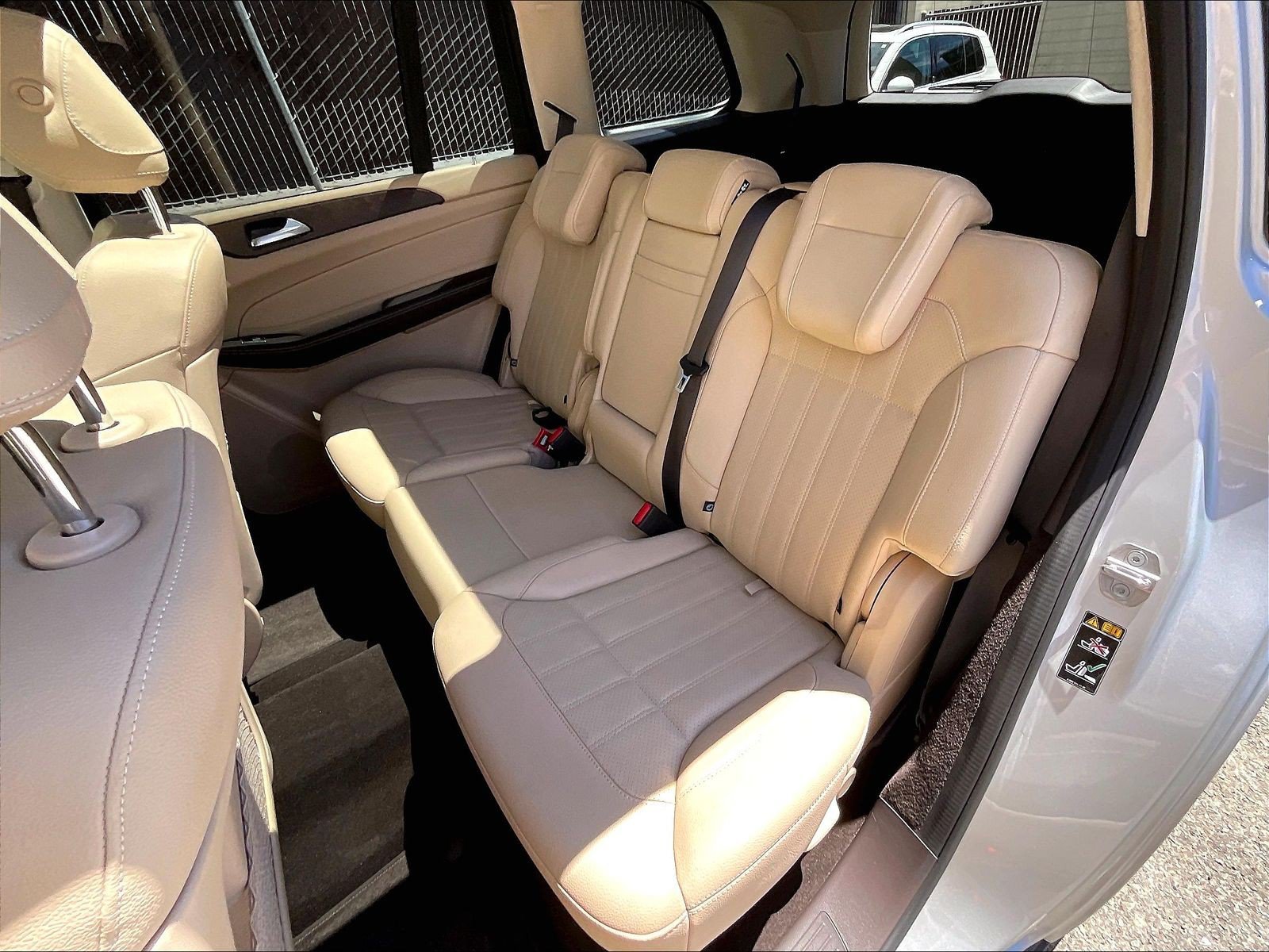Used 2019 Mercedes-Benz GLS 450 4MATIC image 25