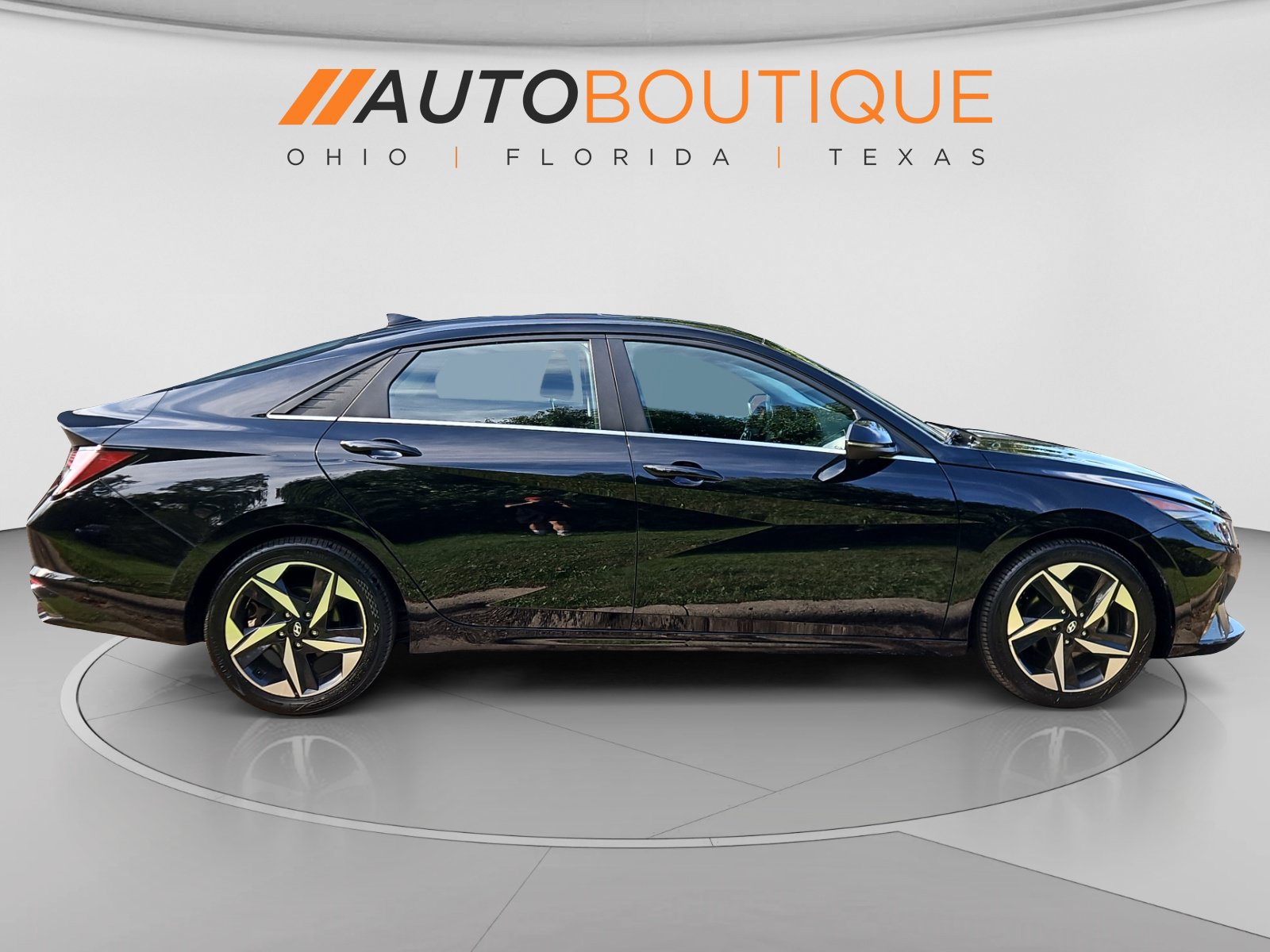 Used 2022 Hyundai Elantra Limited w/ Cargo Package FWD image 6