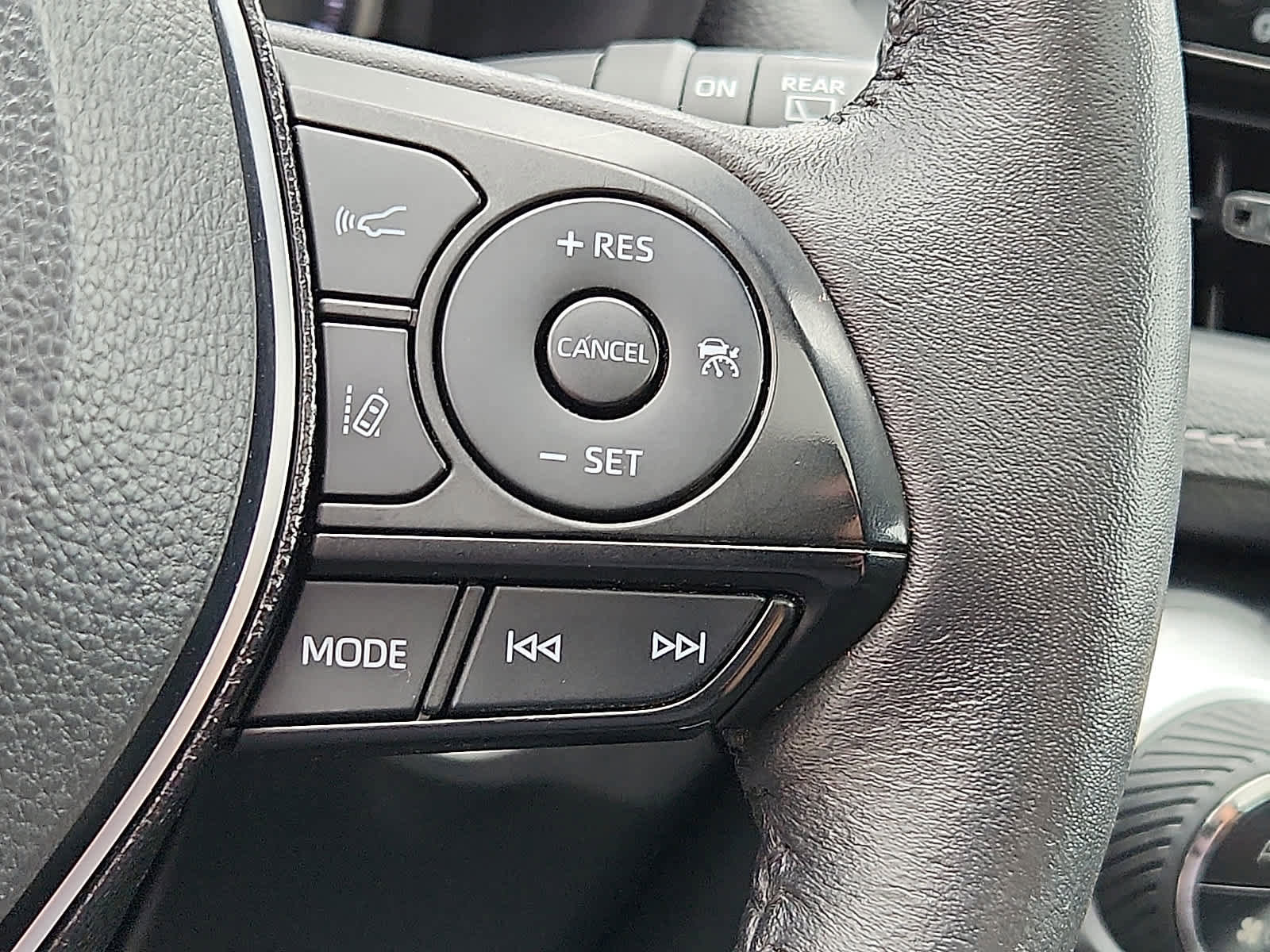 Certified 2021 Toyota RAV4 XLE image 24