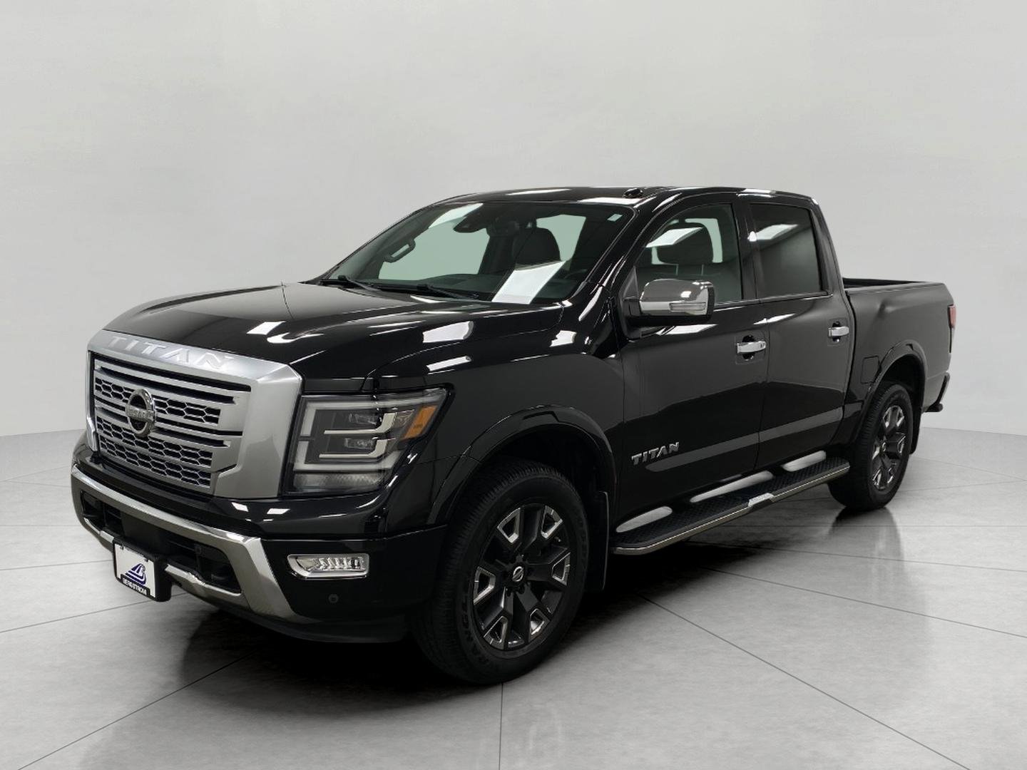 Used 2021 Nissan Titan Platinum Reserve w/ Moonroof Package image 10