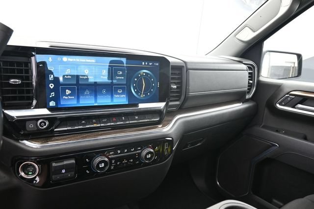 Used 2025 Chevrolet Silverado 1500 LT AWD/4WD image 21