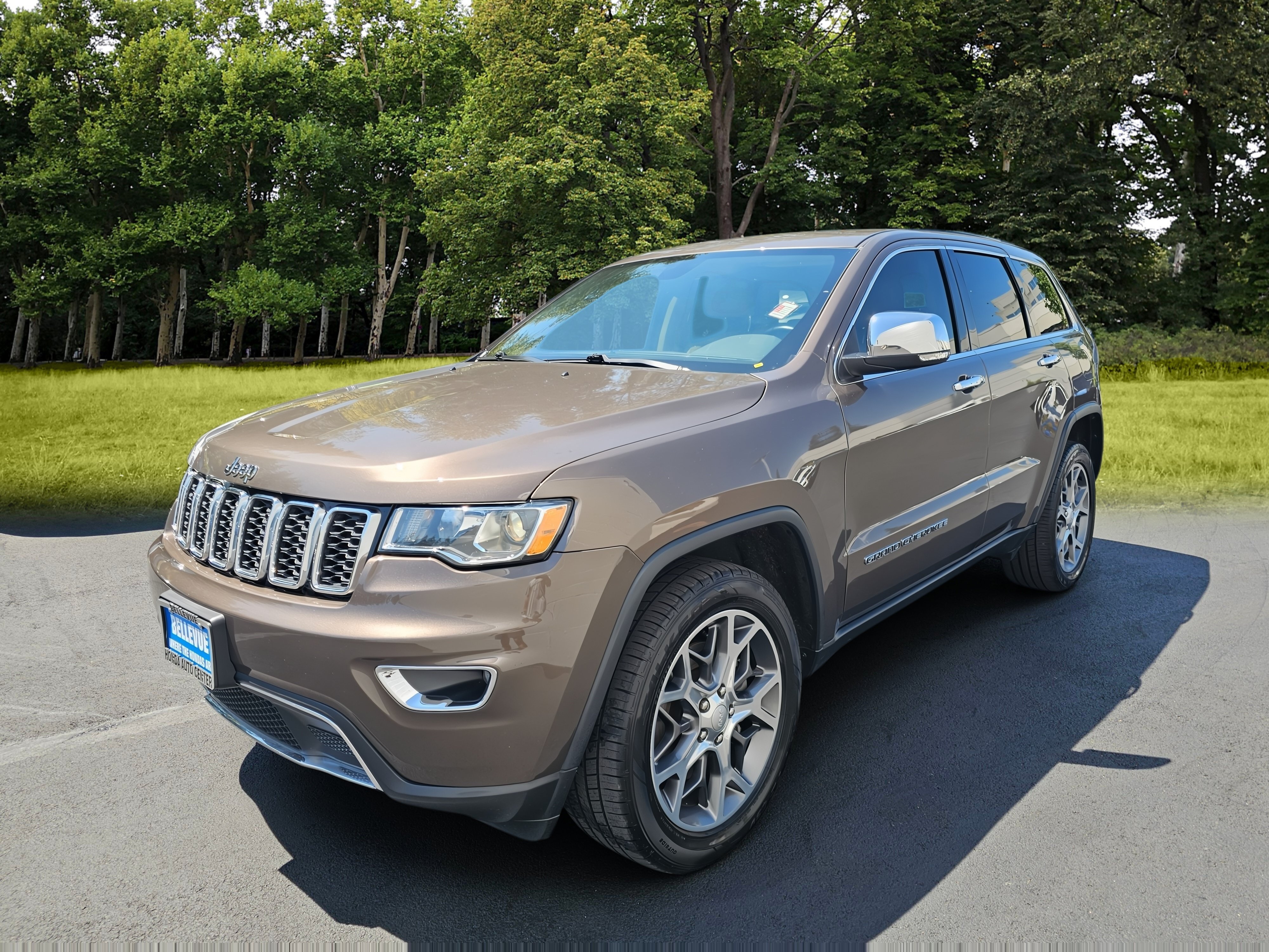 Used 2021 Jeep Grand Cherokee Limited w/ Sun & Sound Group AWD/4WD image 37