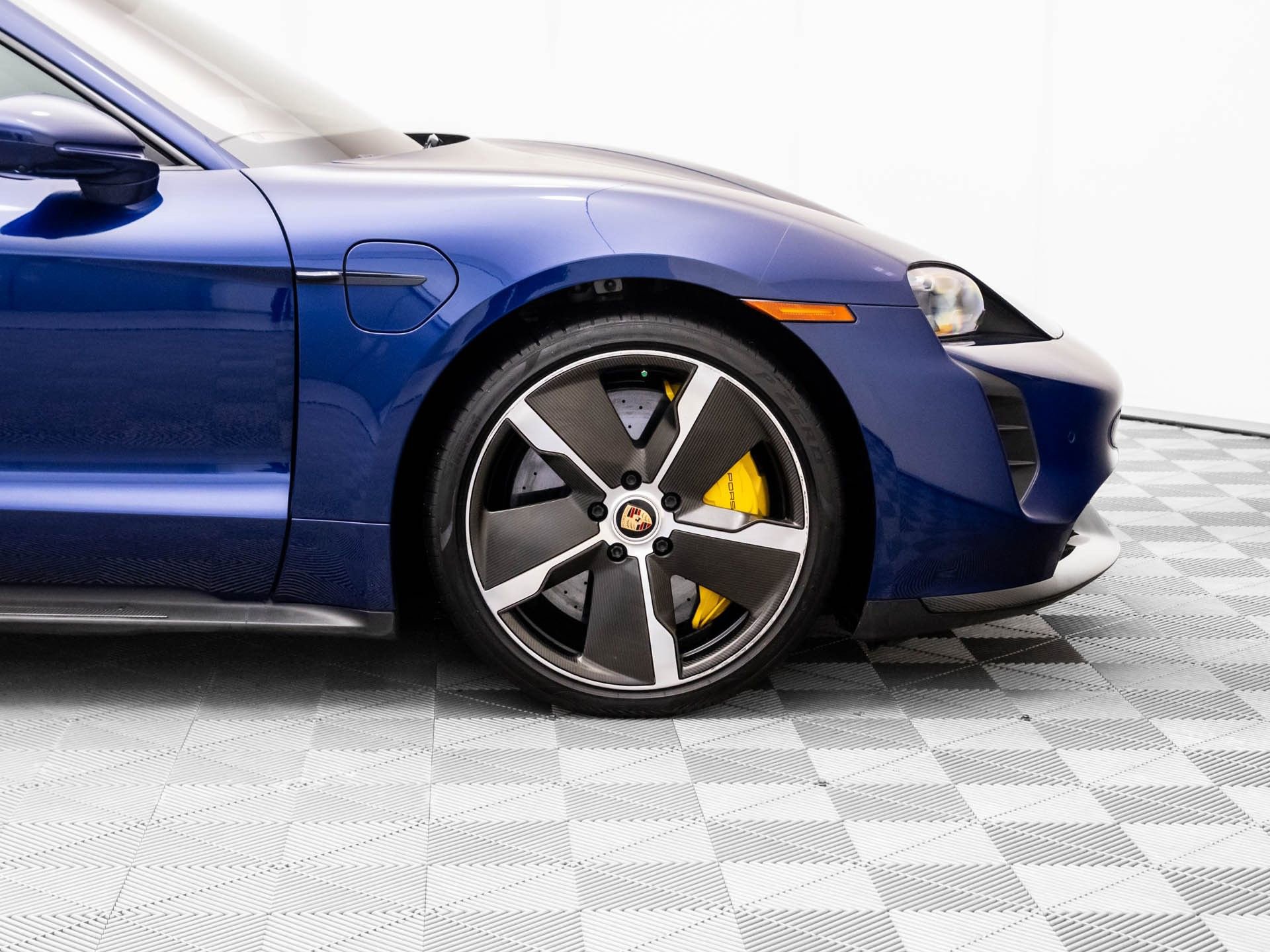 Used 2021 Porsche Taycan Turbo S image 32