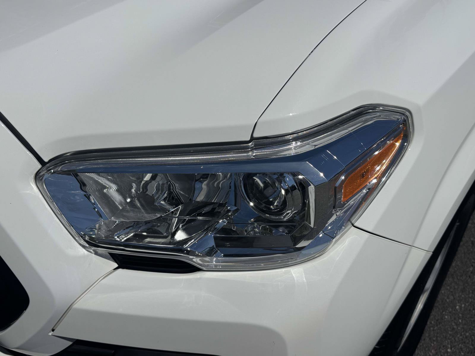 Used 2022 Toyota Tacoma SR AWD/4WD image 7
