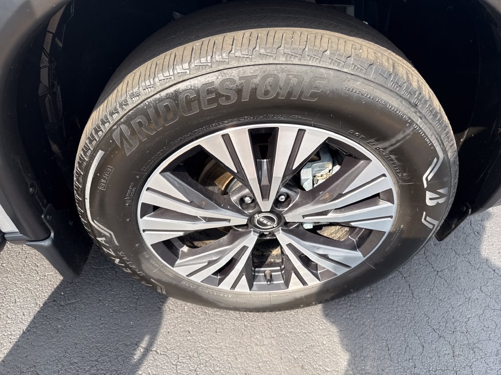Used 2023 Nissan Rogue SV w/ SV Premium B Package AWD/4WD image 27
