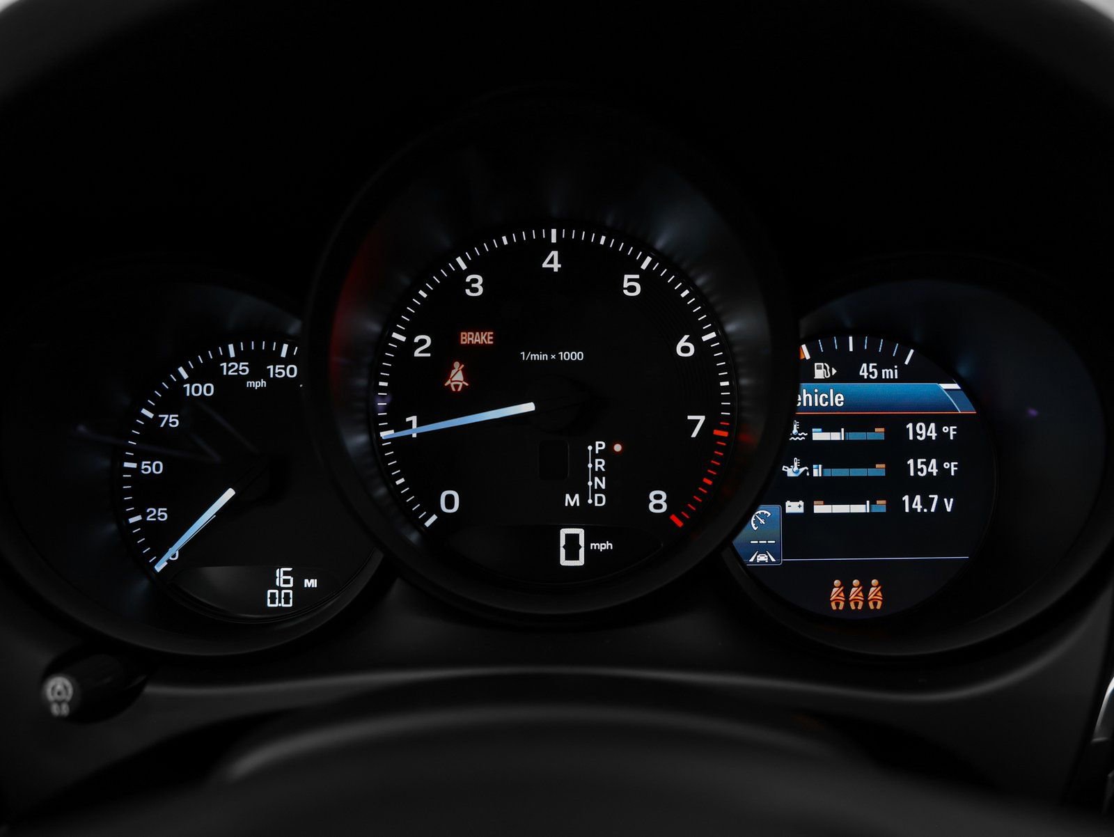 Certified 2025 Porsche Macan image 30