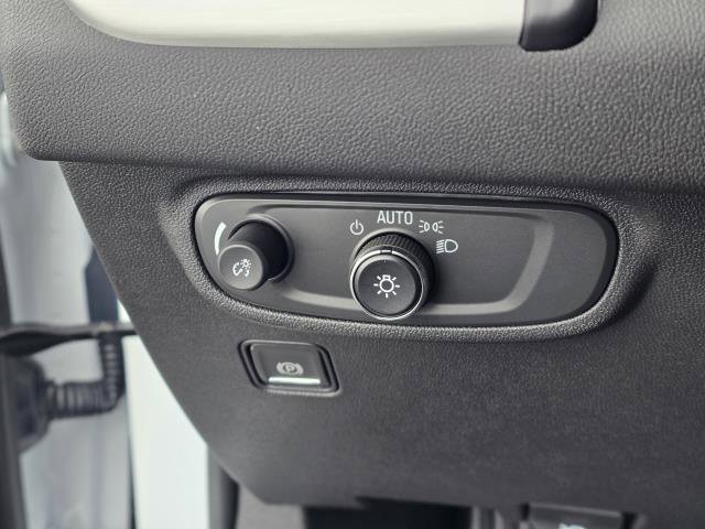 Used 2023 GMC Terrain SLE image 14