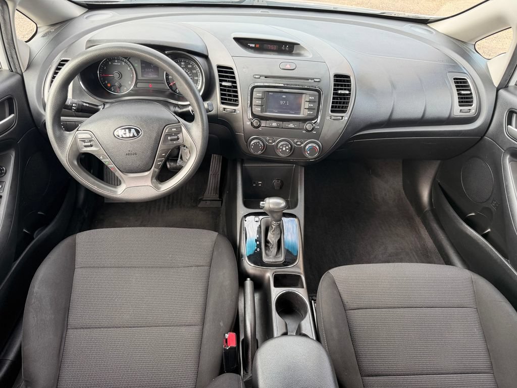 Used 2017 Kia Forte LX FWD image 11