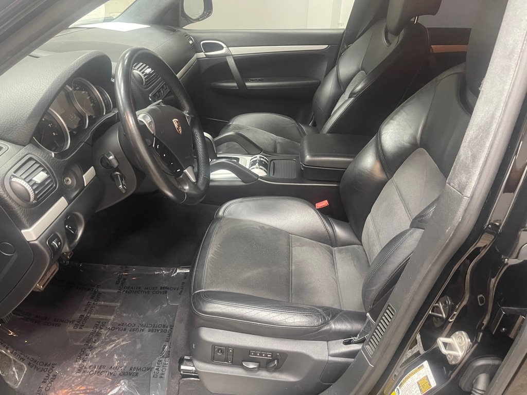 Used 2010 Porsche Cayenne GTS AWD/4WD image 17