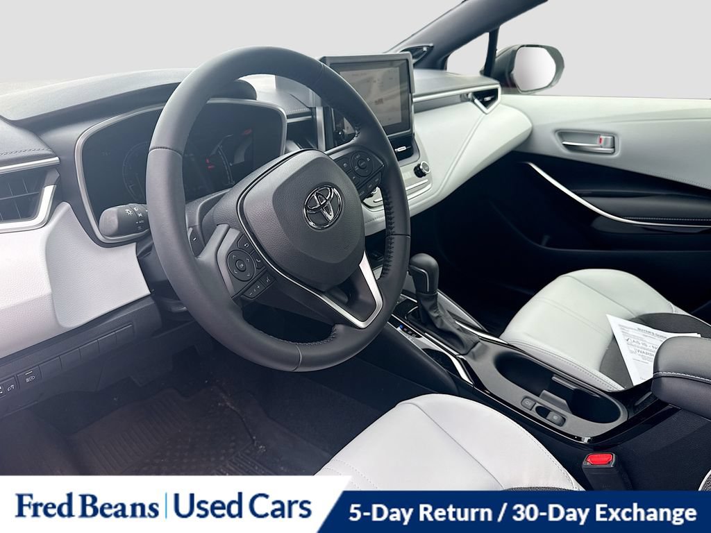 Used 2025 Toyota Corolla XSE FWD image 14