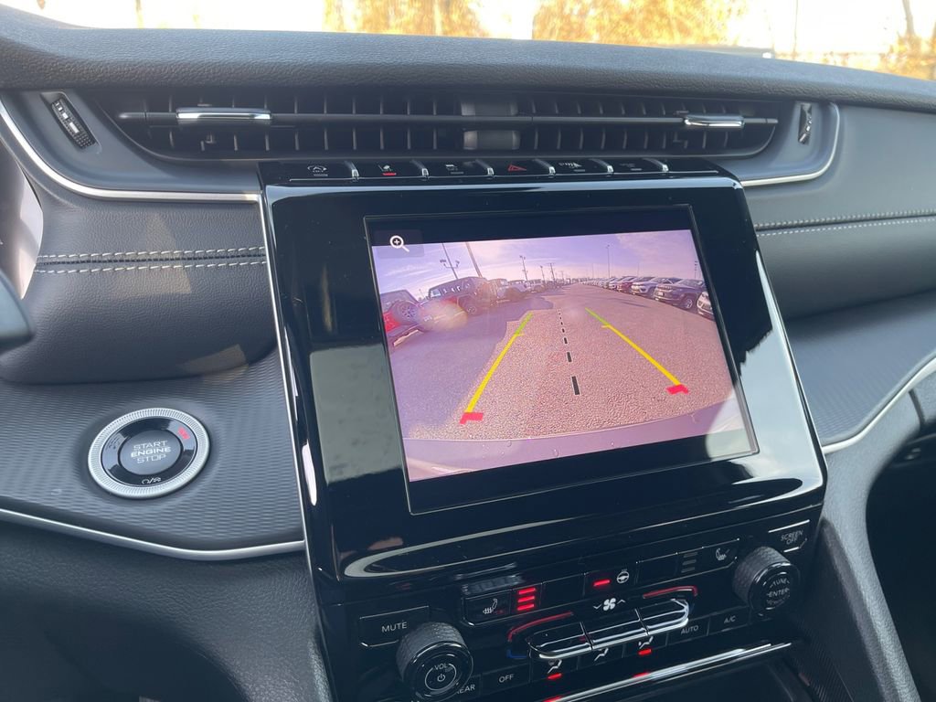 New 2025 Jeep Grand Cherokee L Altitude image 20