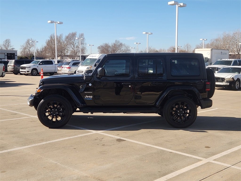 Used 2022 Jeep Wrangler Unlimited Sahara image 4
