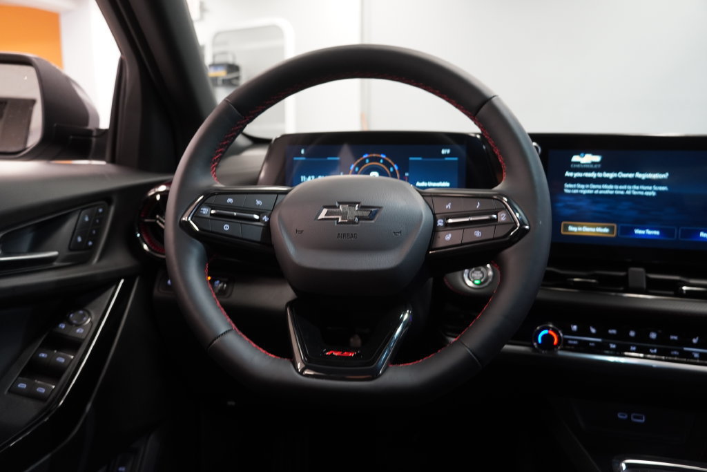 New 2027 Chevrolet Equinox RS w/ Safety and Technology Package AWD/4WD image 18