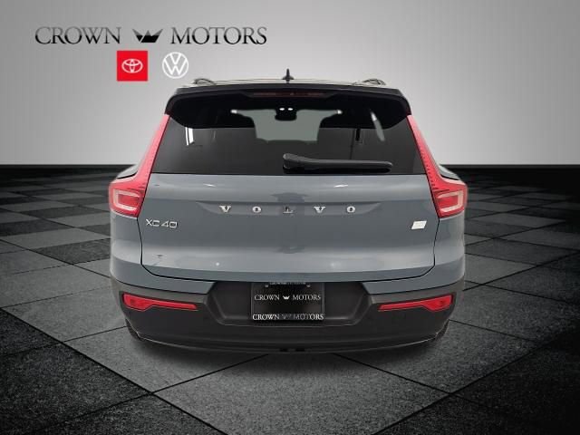 Used 2022 Volvo XC40 P8 Recharge Ultimate image 5