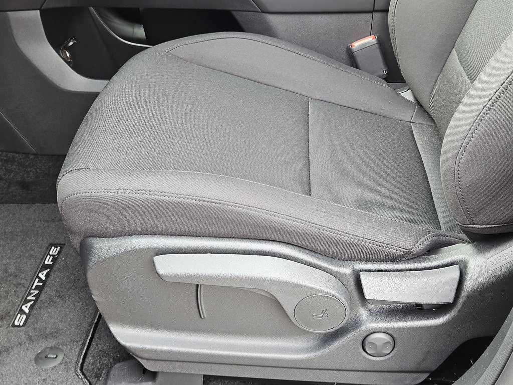 New 2026 Hyundai Santa Fe SE FWD image 23