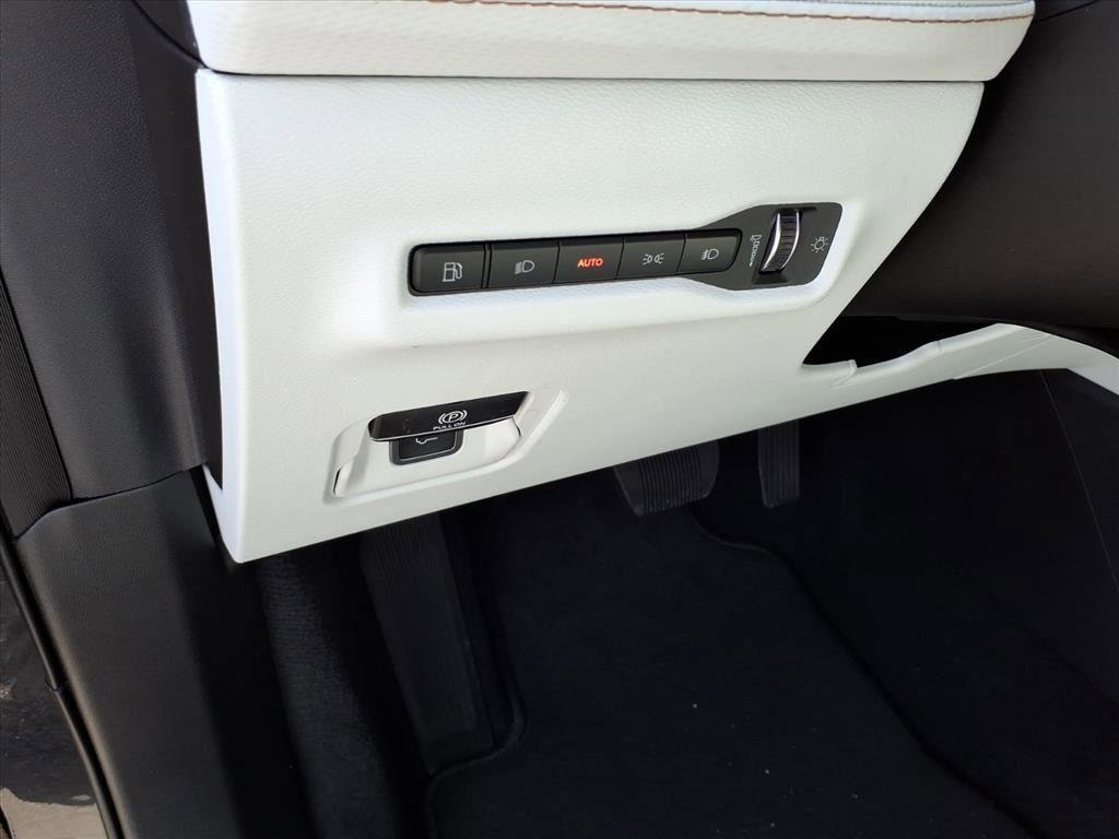 New 2026 Jeep Cherokee Overland image 10