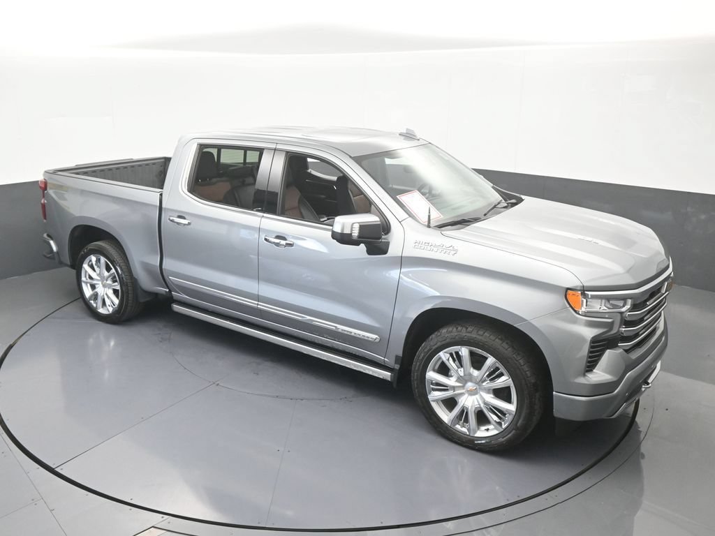 Used 2024 Chevrolet Silverado 1500 High Country w/ Technology Package AWD/4WD image 64