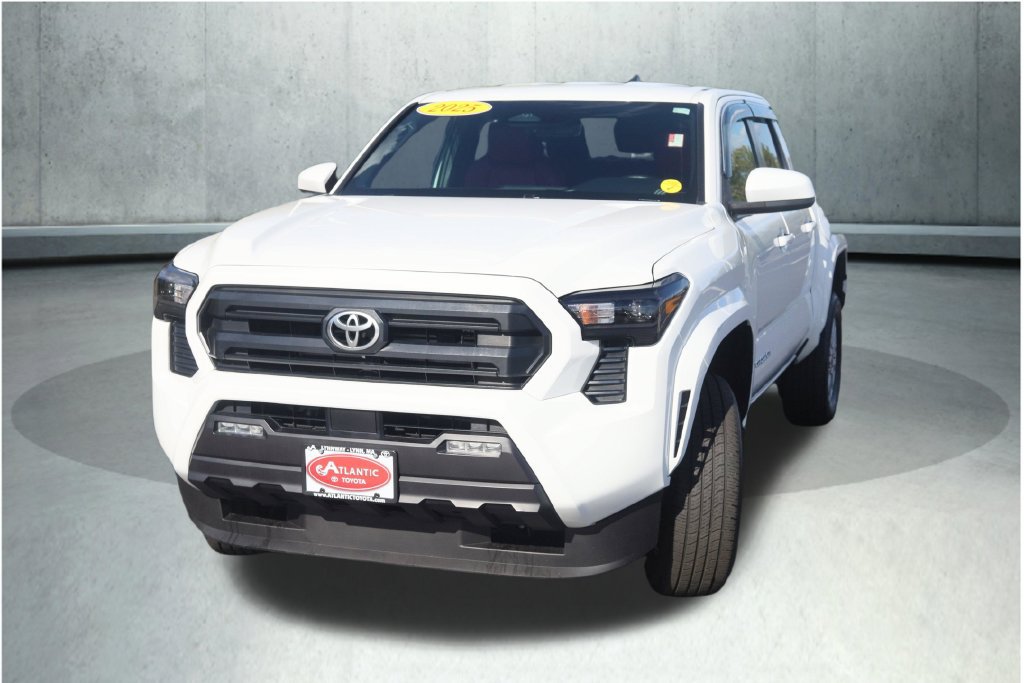 Used 2025 Toyota Tacoma SR5 AWD/4WD image 26
