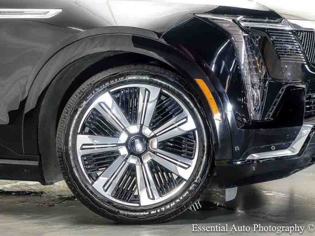 Used 2025 Cadillac Escalade IQ Luxury 1 AWD/4WD image 3