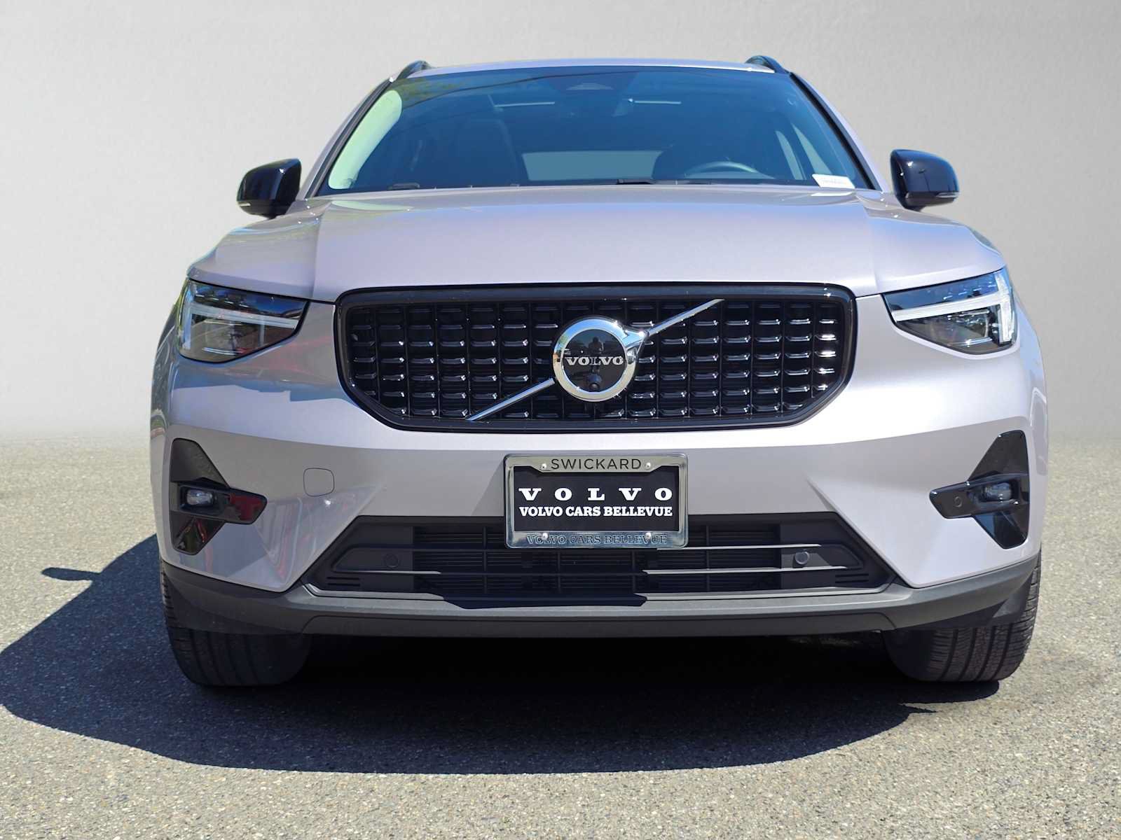Used 2026 Volvo XC40 B5 Plus w/ Climate Package AWD/4WD image 8