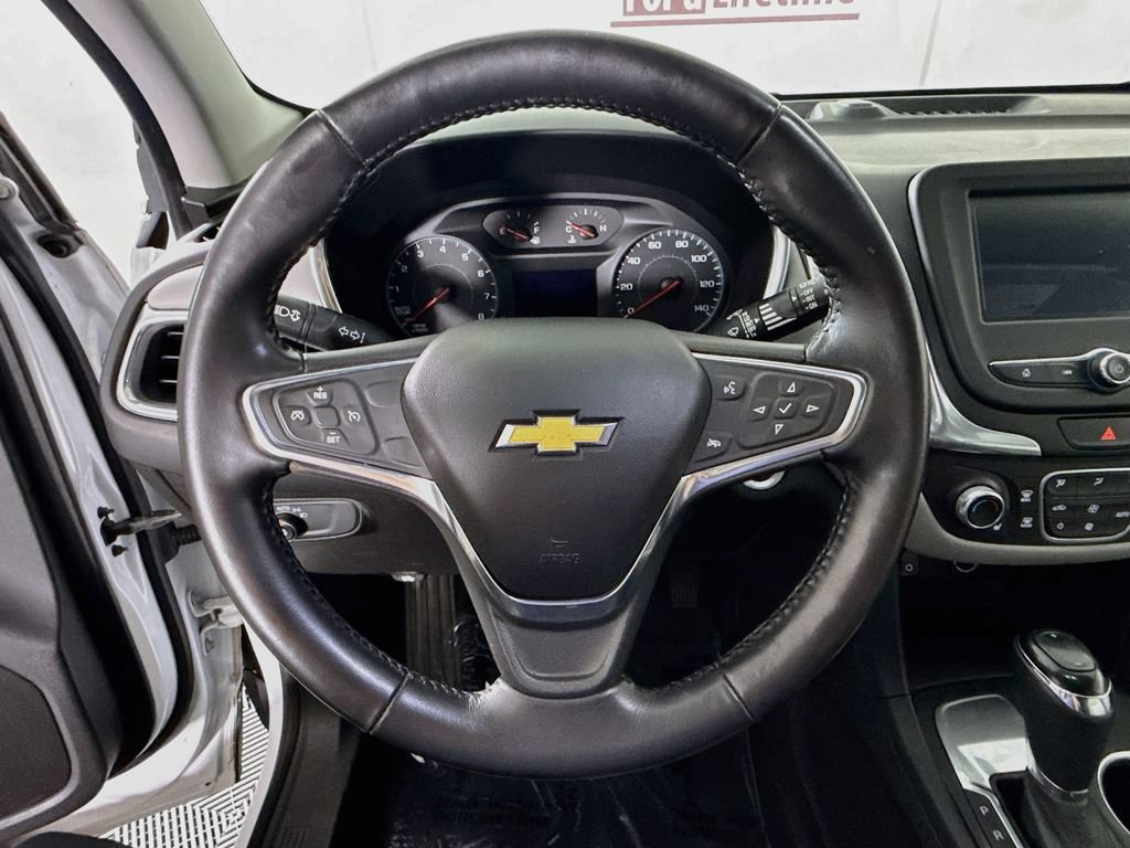 Used 2018 Chevrolet Equinox LT FWD image 18