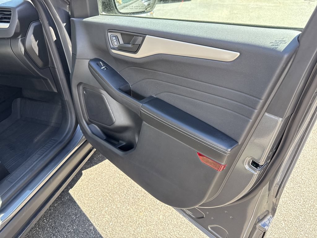 Used 2022 Ford Escape SE w/ Convenience Package AWD/4WD image 28