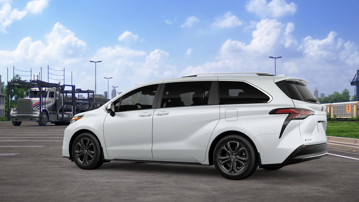New 2026 Toyota Sienna Platinum image 7
