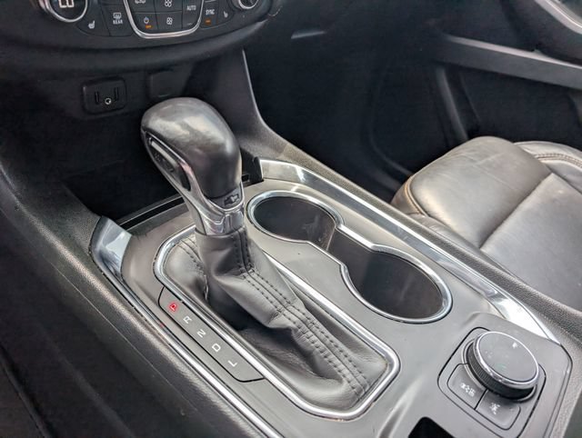 Used 2021 Chevrolet Traverse LT FWD image 19