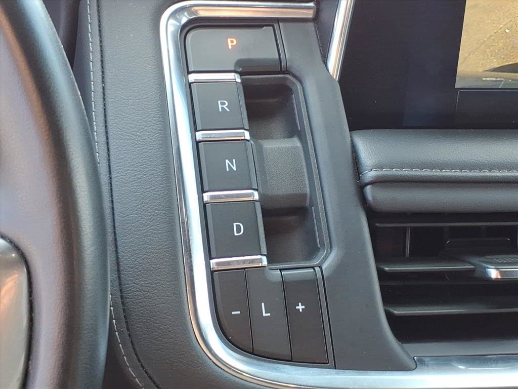Used 2024 Chevrolet Tahoe LT AWD/4WD image 31