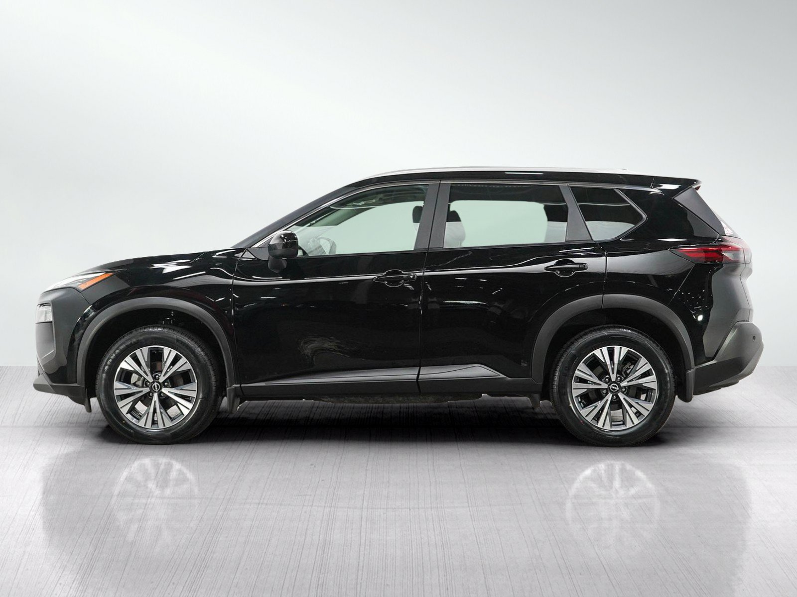 Used 2023 Nissan Rogue SV w/ SV Premium B Package AWD/4WD image 2