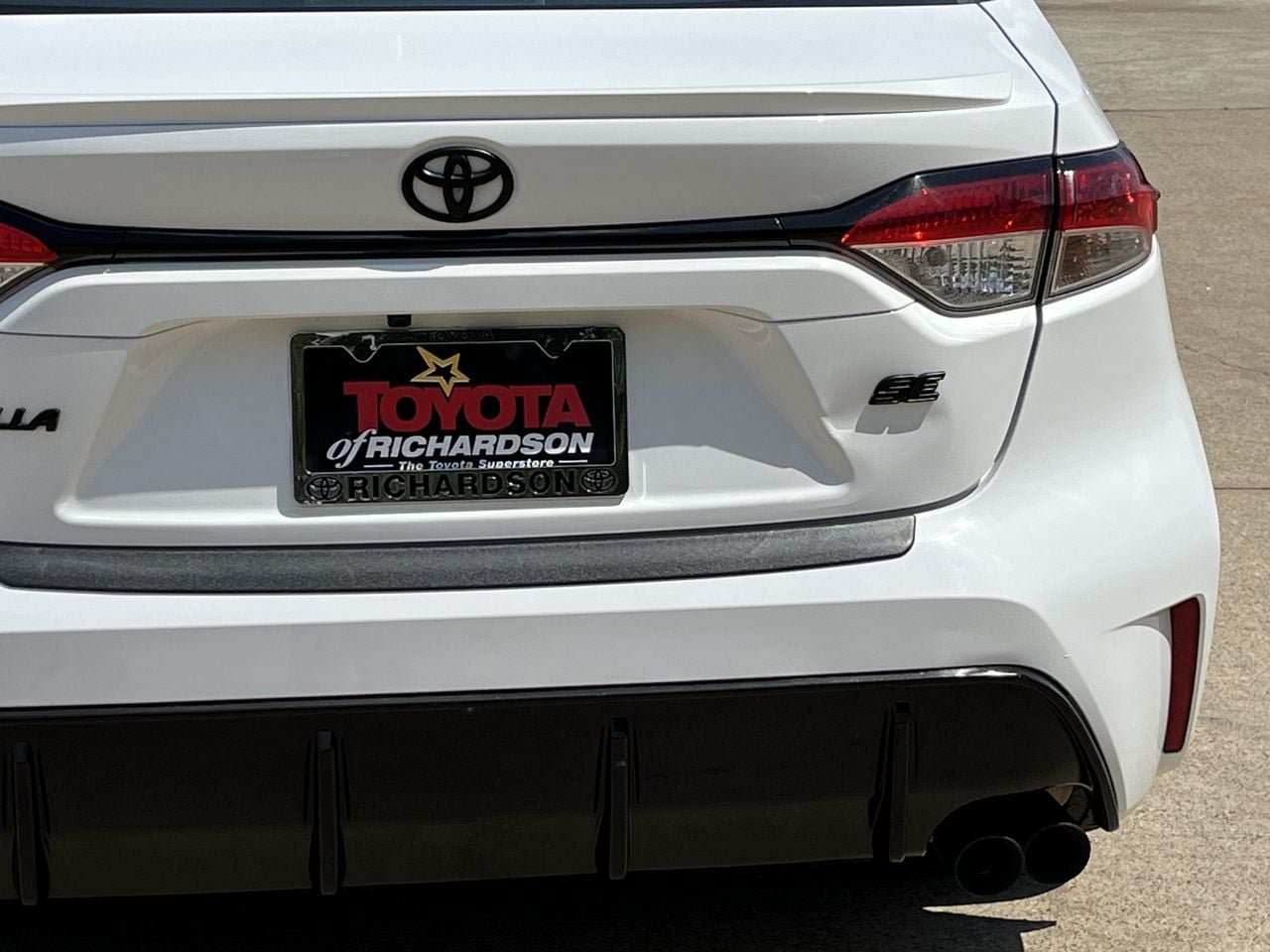 Used 2024 Toyota Corolla SE FWD image 6