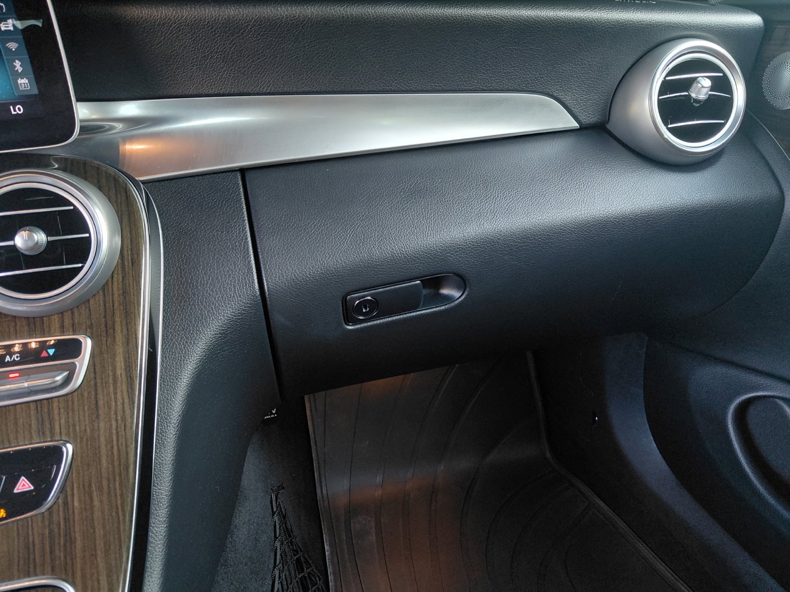 Used 2019 Mercedes-Benz C 300 4MATIC Coupe image 3
