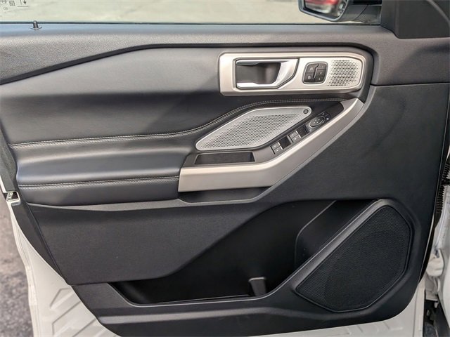 Used 2023 Ford Explorer Limited w/ Limited Technology Package image 12