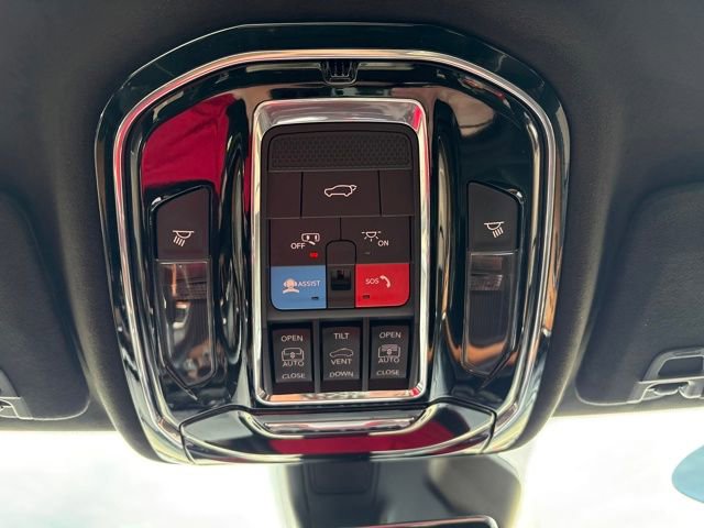 Used 2023 Jeep Grand Cherokee Summit image 26