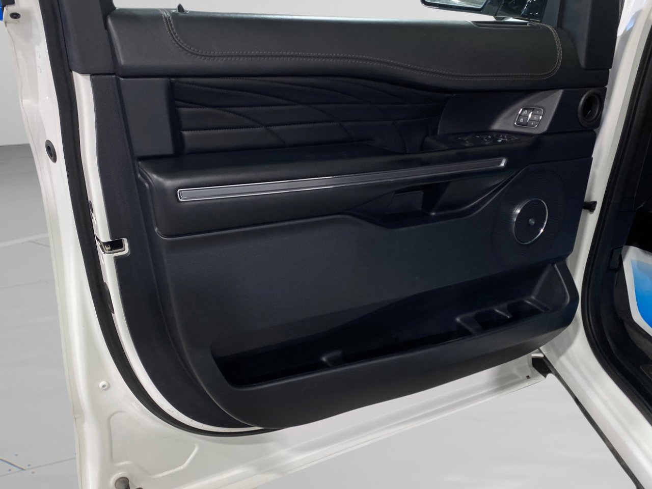 Used 2020 Ford Expedition Max Platinum image 18