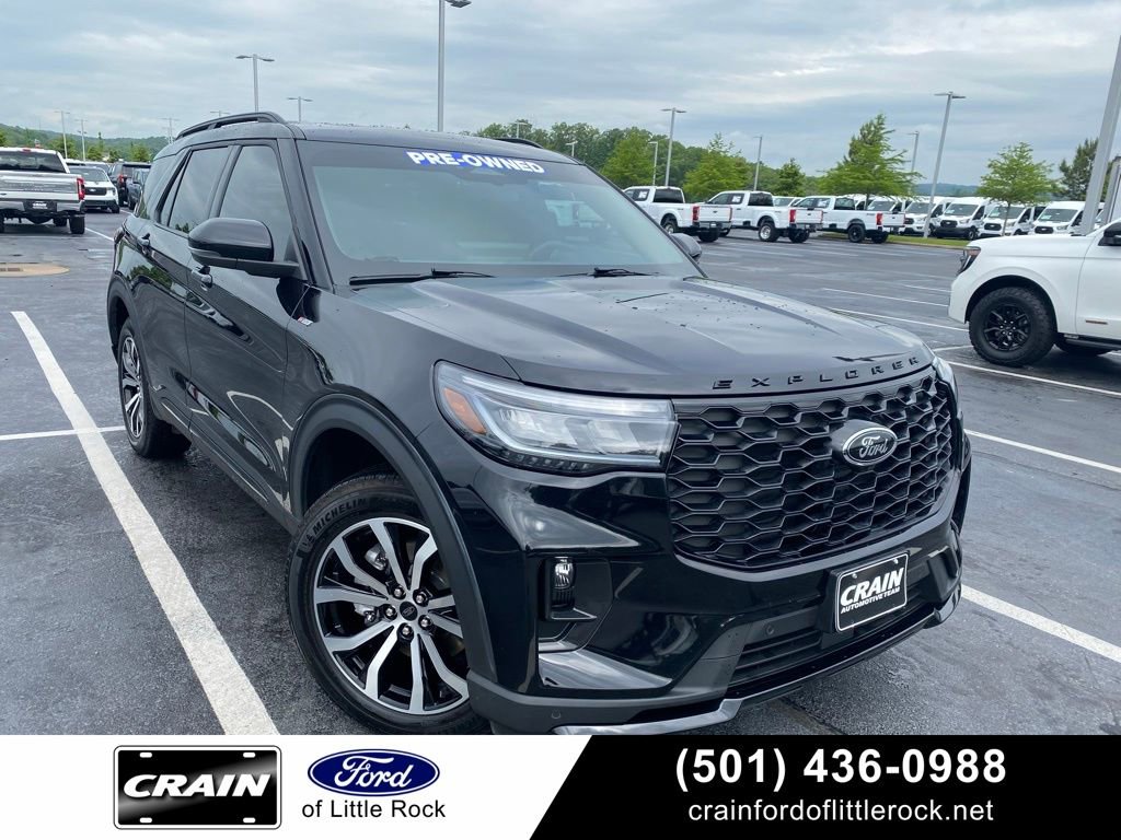 Certified 2025 Ford Explorer ST-Line image 1