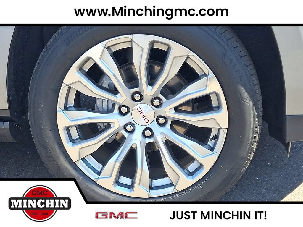 Used 2023 GMC Yukon Denali AWD/4WD image 8