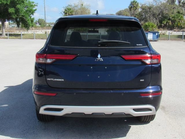 Used 2023 Mitsubishi Outlander SE image 4