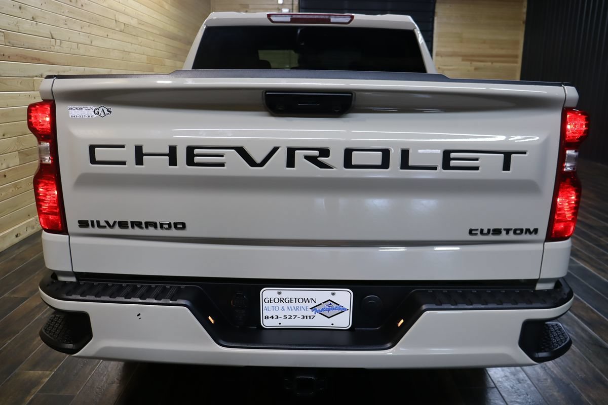 Used 2026 Chevrolet Silverado 1500 Custom w/ Turbomax Blackout Package AWD/4WD image 3