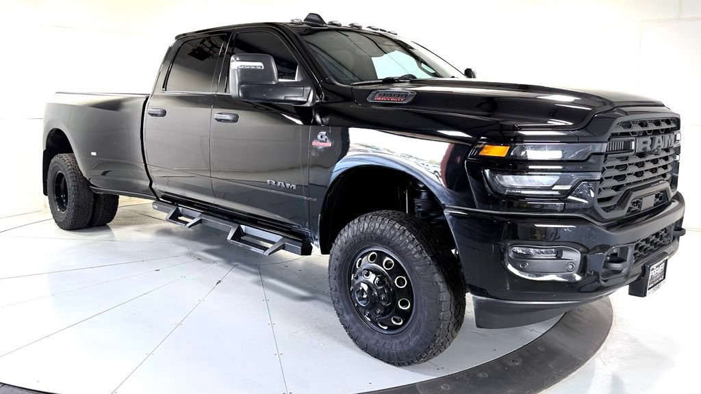 Used 2025 RAM 3500 Lone Star AWD/4WD image 1