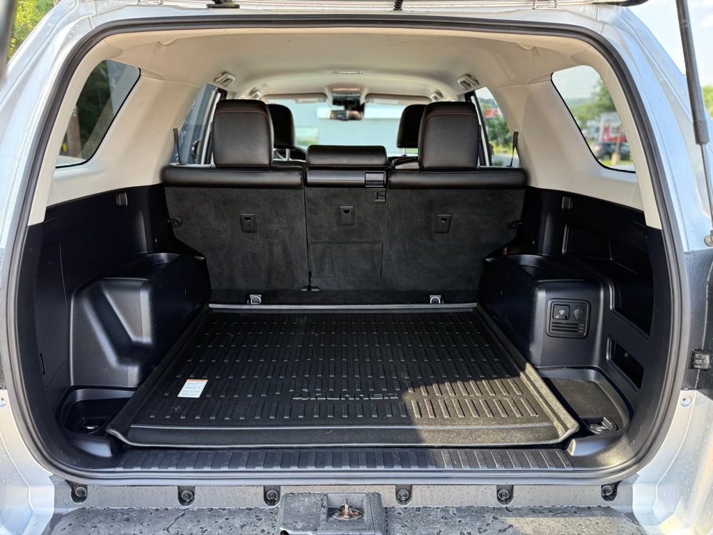 Used 2020 Toyota 4Runner Venture image 5