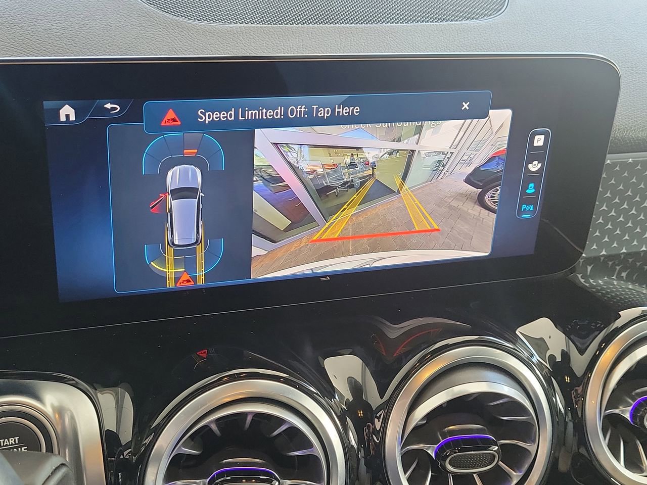 Certified 2025 Mercedes-Benz GLB 250 4MATIC image 27