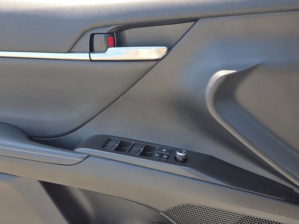 Used 2023 Toyota Camry XSE FWD image 26