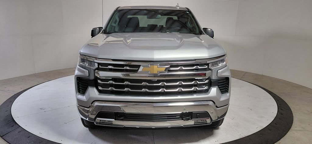 Used 2022 Chevrolet Silverado 1500 LTZ w/ Z71 Off-Road Package AWD/4WD image 2