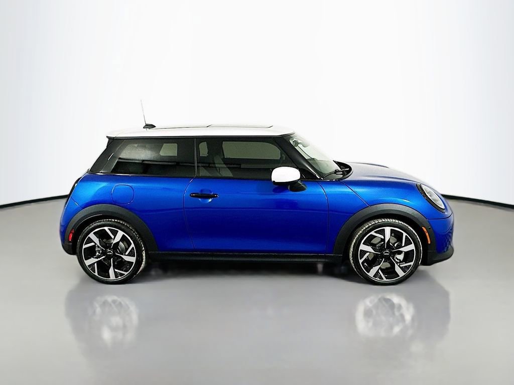 Certified 2025 MINI Cooper S image 4