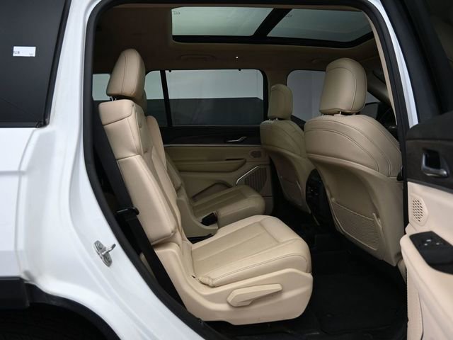 Used 2021 Jeep Grand Cherokee L Limited w/ Luxury Tech Group II image 41