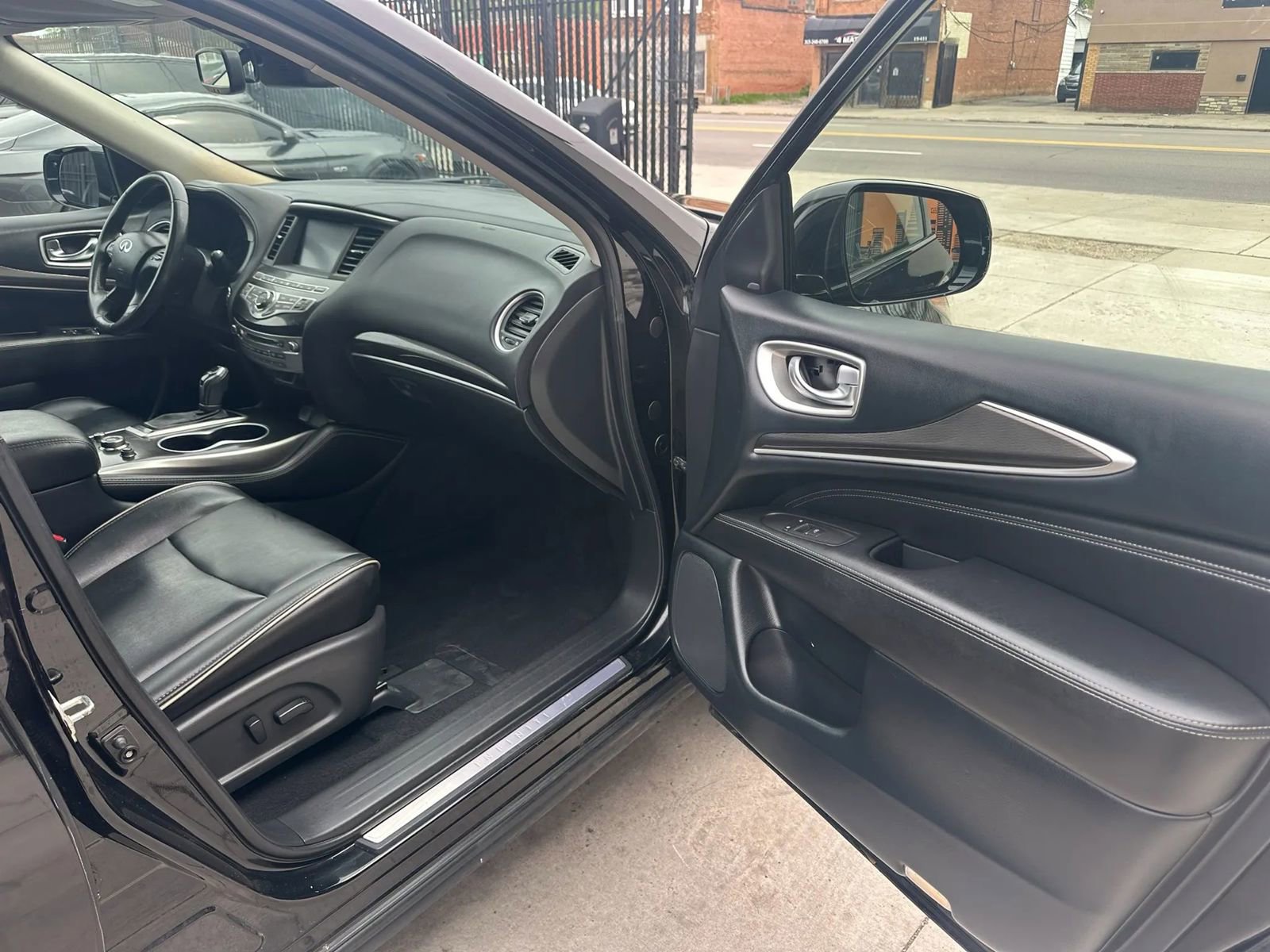Used 2019 INFINITI QX60 Pure AWD/4WD image 16