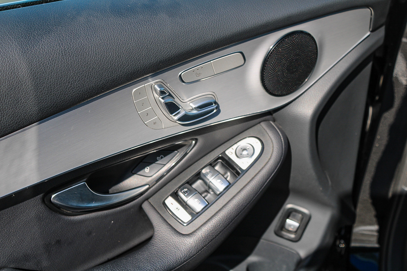 Used 2022 Mercedes-Benz GLC 300 image 22