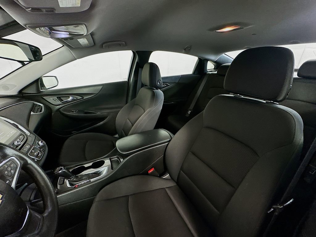 Used 2020 Chevrolet Malibu LS image 19
