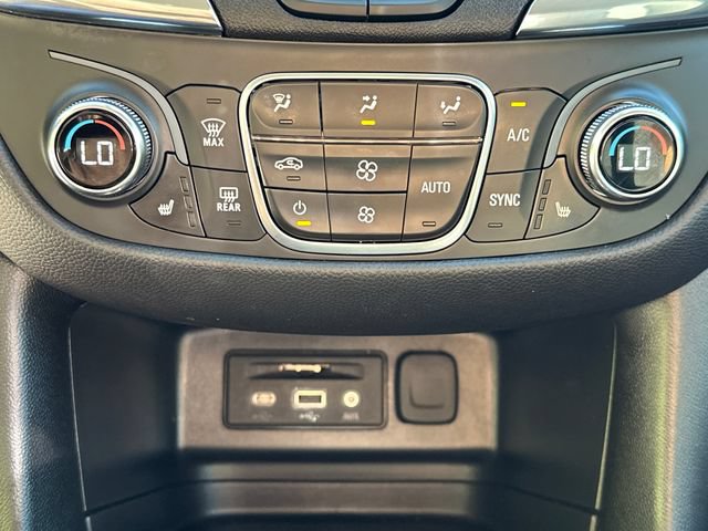Used 2024 Chevrolet Equinox LT AWD/4WD image 32